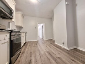 72 Myrtle St, Unit 1 in Malden, MA - Building Photo - Building Photo