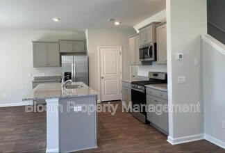 448 Cedarview Rd in Summerville, SC - Building Photo - Building Photo