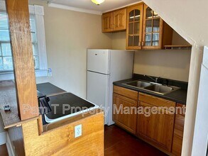 124 E Henry St in Savannah, GA - Building Photo - Building Photo
