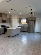 608 N Alexandrite Ave in Edinburg, TX - Building Photo - Building Photo