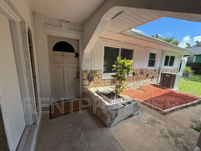 1071 Blake St