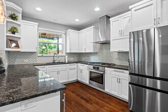 507 Franklin Blvd, Unit 2 in Austin, TX - Building Photo - Building Photo