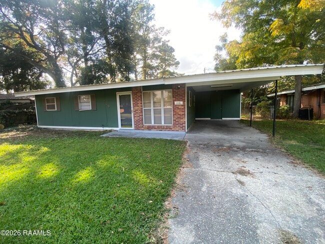 719 Bluebell St in Port Allen, LA - Building Photo - Building Photo