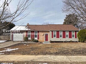 9005 Heatherfield Ct in Fort Washington, MD - Building Photo