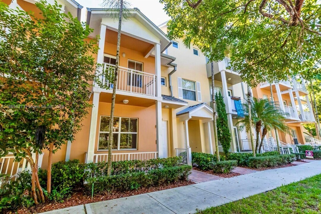330 SW 14th Ave in Fort Lauderdale, FL - Building Photo