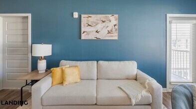 100 Wildwood Ct, Unit 1-1312 in Birmingham, AL - Foto de edificio - Building Photo