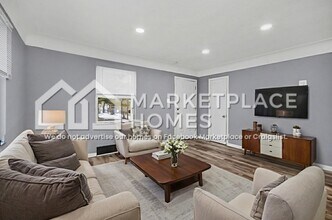 12444 Sarsfield Ave in Warren, MI - Building Photo - Building Photo