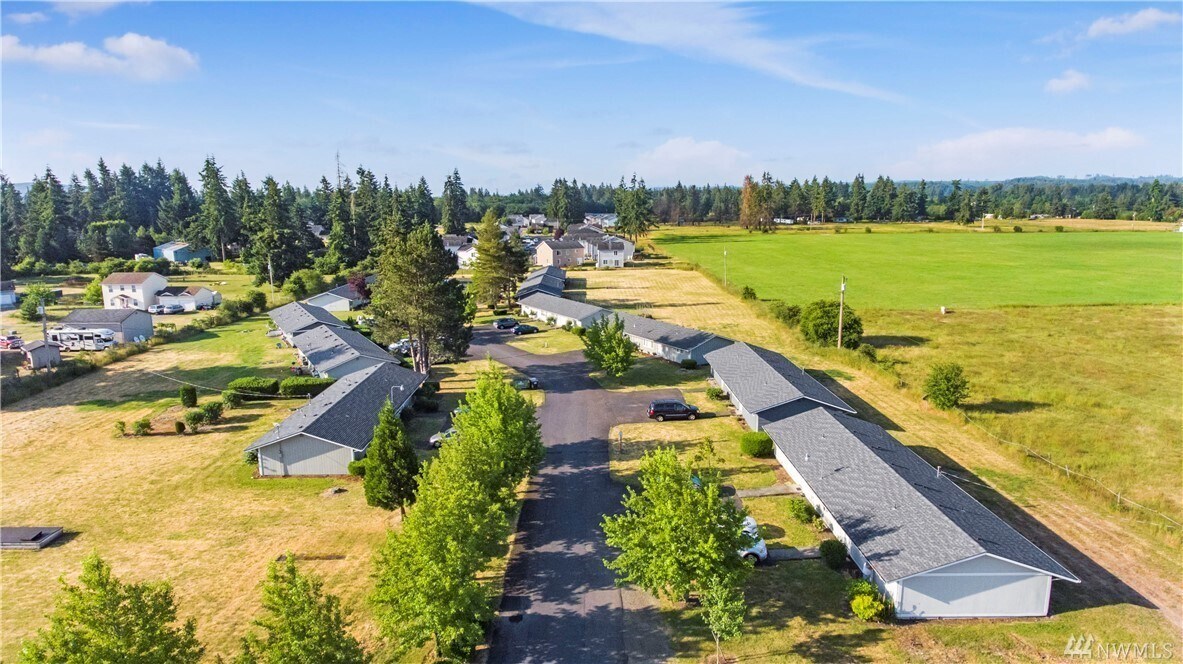 6601 198th Way SW, Unit 13 in Rochester, WA - Foto de edificio