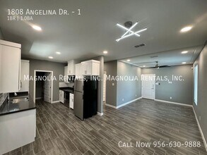 1808 Angelina Dr, Unit 1 in San Juan, TX - Building Photo - Building Photo