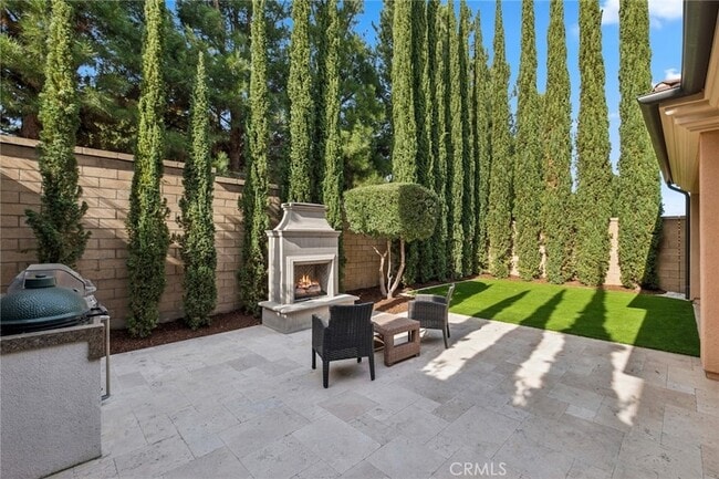 70 Lupari in Irvine, CA - Building Photo - Building Photo