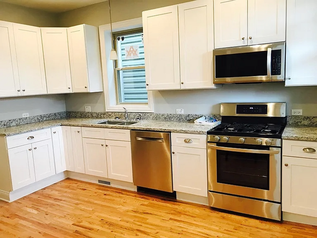 property at 3429 W Melrose St