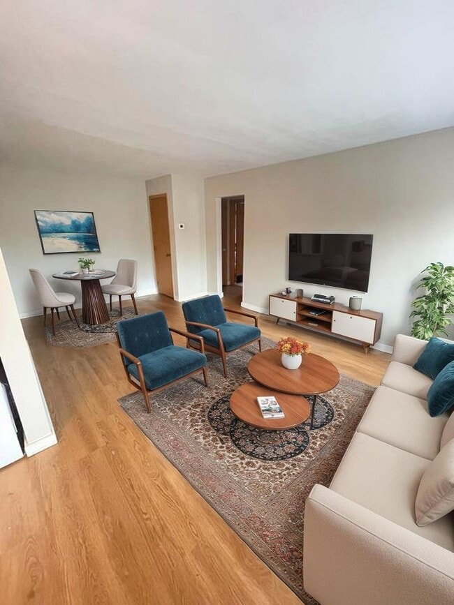 property at 25 W Redwing St