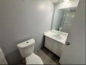 225 W McDowell Rd in Jackson, MS - Building Photo - Building Photo