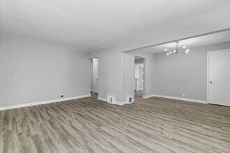 1122 Roxton Dr in St. Louis, MO - Building Photo - Building Photo