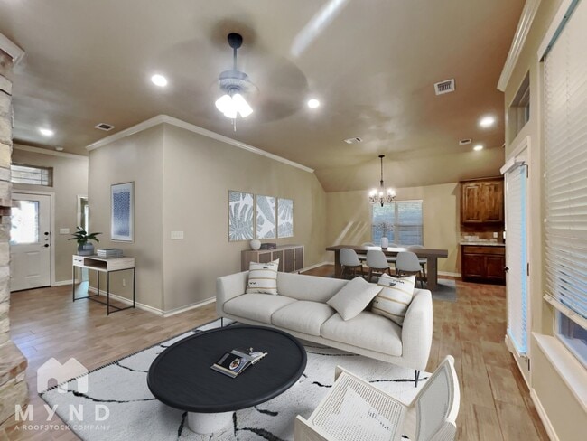 property at 2612 Creek Dr