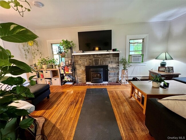 property at 2293 NY-9G