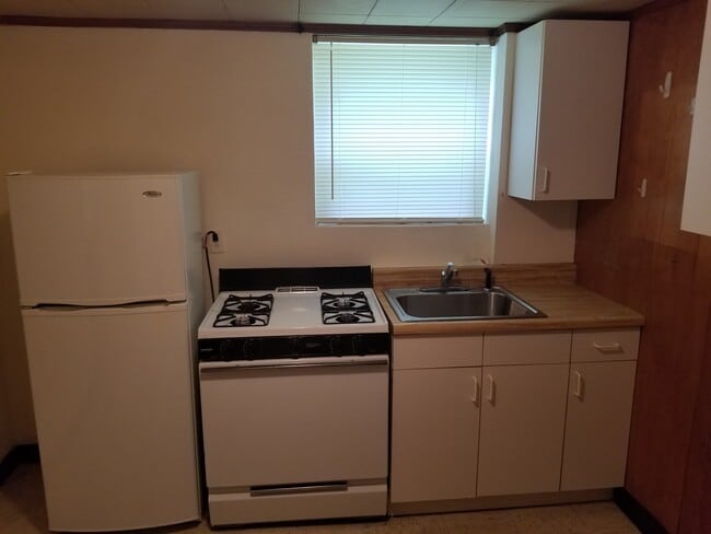 2110 Larchwood St NE, Unit 1 Bedroom Studio Apartmen
