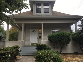 8530 N Smith St in Portland, OR - Building Photo