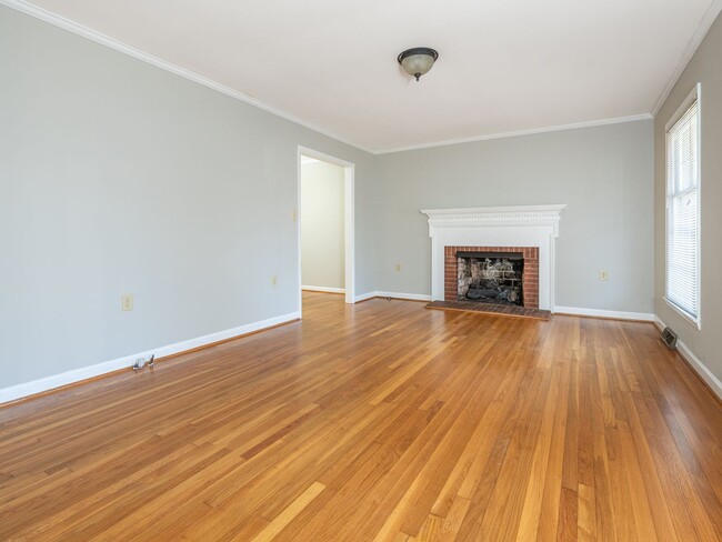 1511 Anthony Dr in Gastonia, NC - Foto de edificio - Building Photo