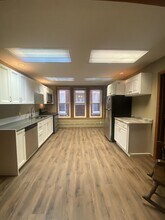 1212 S 7th St, Unit Office in Springfield, IL - Building Photo - Building Photo