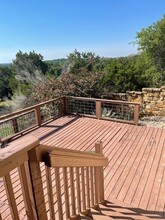 342 Mirafield Ln in Austin, TX - Building Photo - Building Photo