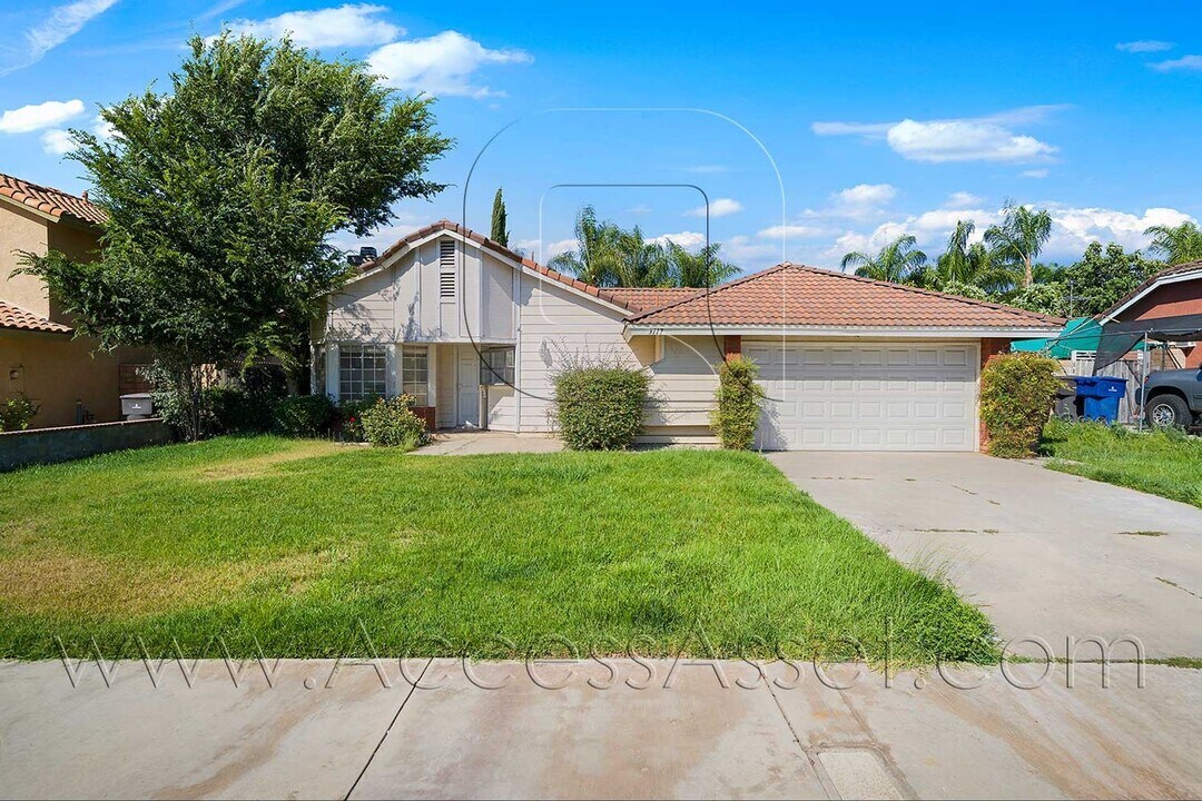 3117 Wicklow Dr in Riverside, CA - Building Photo