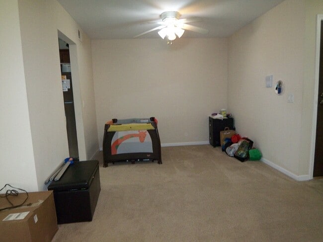 288 Pembridge Ln in Schaumburg, IL - Building Photo - Building Photo