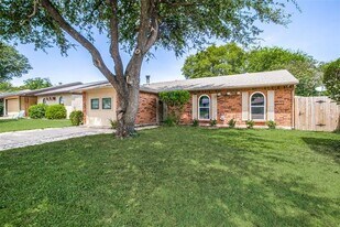 551 Hightrail Dr in Allen, TX - Building Photo