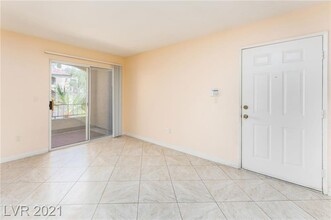 7885 W Flamingo Rd, Unit 1134 in Las Vegas, NV - Building Photo - Building Photo