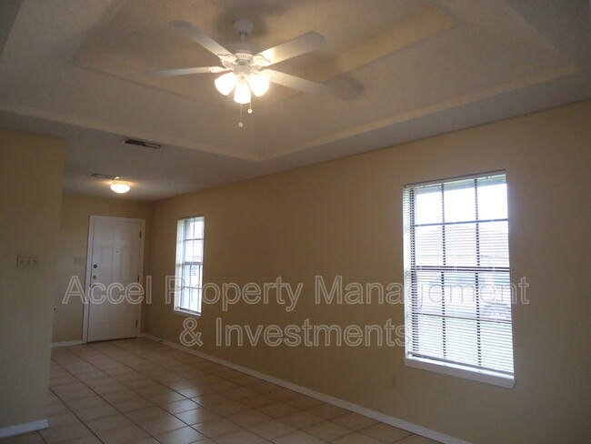 2103 N Paradise Dr in Pharr, TX - Building Photo - Building Photo