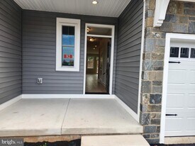 328 Foxtail Ln in Chalfont, PA - Building Photo