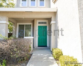 3301 Myna Way in Sacramento, CA - Building Photo - Building Photo