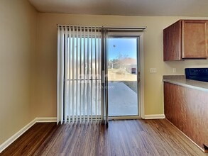 5723 Village Pond Cir in Jacksonville, FL - Foto de edificio - Building Photo