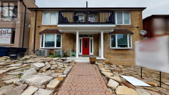 property at 546 Eglinton Ave E