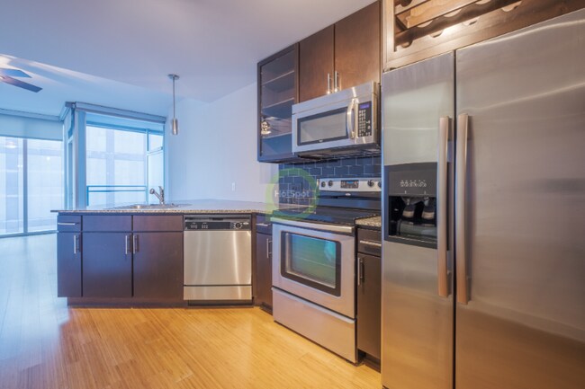 property at 355 N Wells St