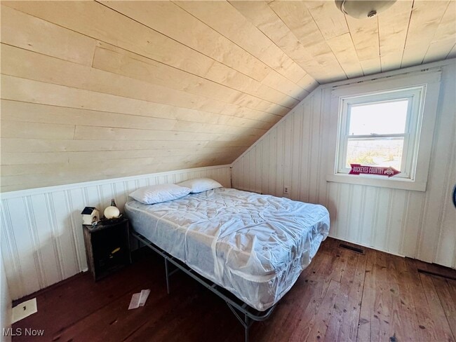 property at 3420 Point Lookout Rd