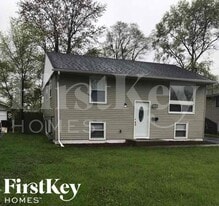 430 E Clark St in Glenwood, IL - Building Photo