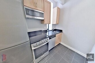 E 23RD ST., Unit 18 in New York, NY - Foto de edificio - Building Photo