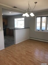15 Clematis St in Port Jefferson Station, NY - Building Photo - Building Photo