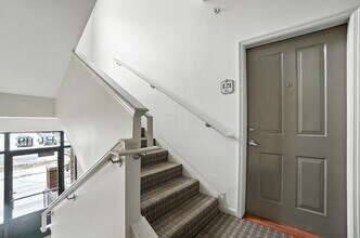 121 E Noble St in Columbus, OH - Building Photo - Building Photo