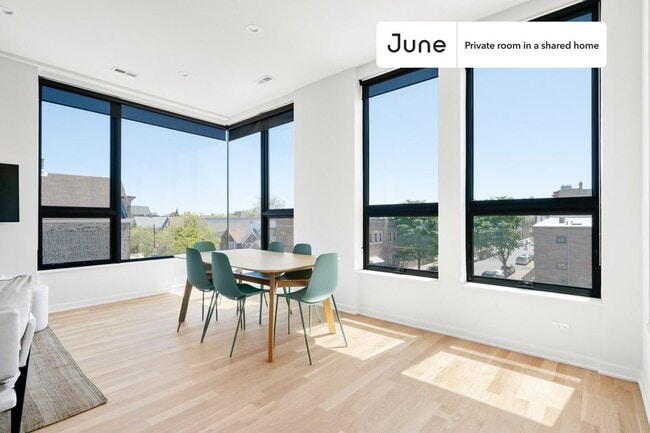 Room in Shared 4 bed/3 bath home, Unit D in Chicago, IL - Foto de edificio - Building Photo