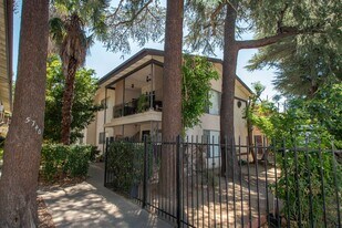 5734 Hazeltine Ave in Los Angeles, CA - Building Photo