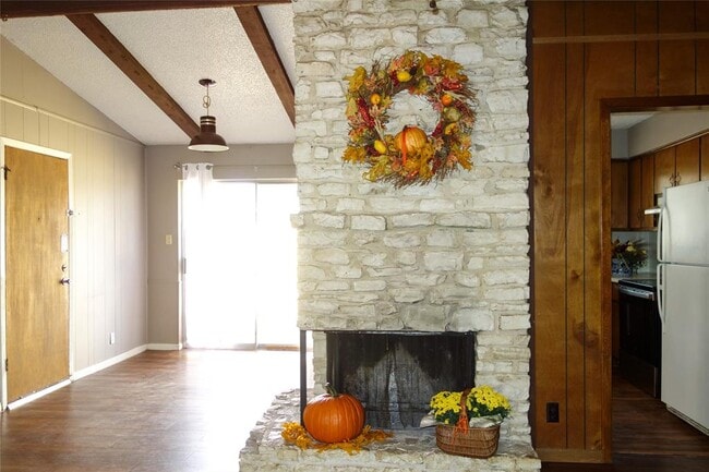 1416 Cardinal Hill Dr in Austin, TX - Building Photo - Building Photo