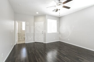 8189 Cape Ito Ct in Las Vegas, NV - Foto de edificio - Building Photo