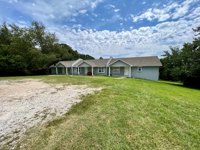 15085 E Hwy 264 in Lowell, AR - Building Photo