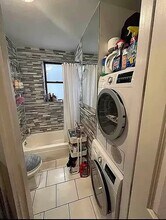 118 Christopher St in New York, NY - Building Photo - Building Photo