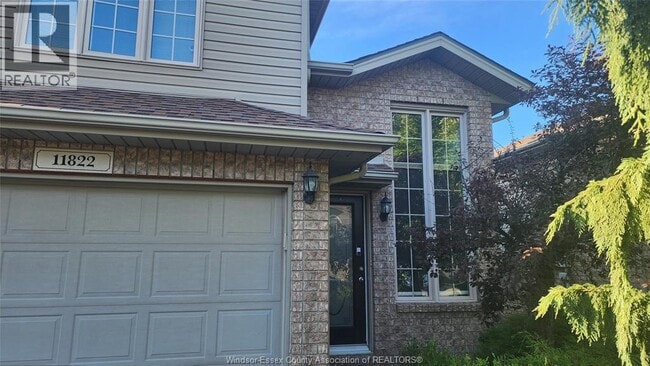 property at 11822 Rockland St