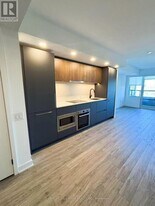 609 Sherbourne St in Toronto, ON - Building Photo