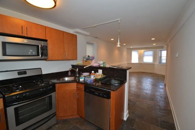 3023 N Oakley Ave in Chicago, IL - Building Photo - Building Photo