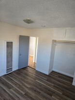 232 E 66th St, Unit 1.4 in Los Angeles, CA - Building Photo - Building Photo